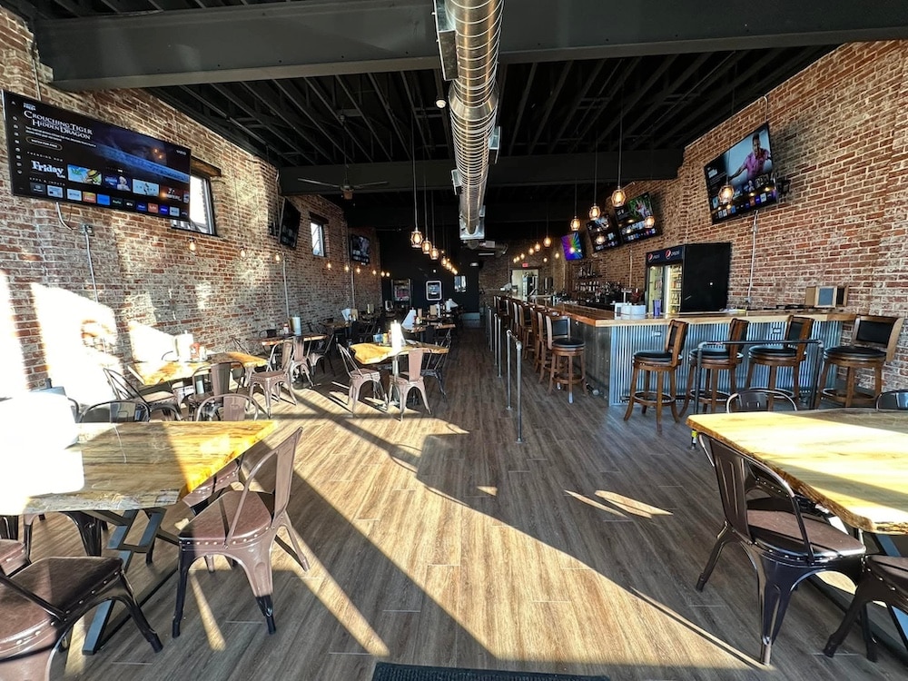 Main Street Grill Monrovia