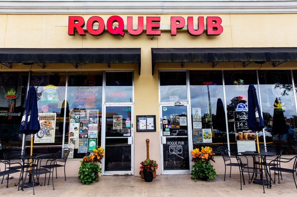 Roque Pub - Paint and Sip Venue Partner - Wine and Canvas Orlando - July 2024