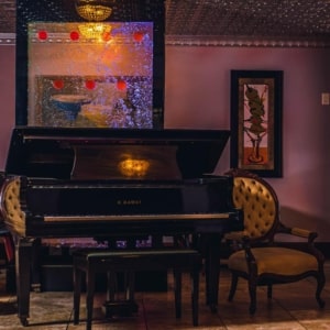 DeLukas Restaurant and Bar Clearwater Painting Partner